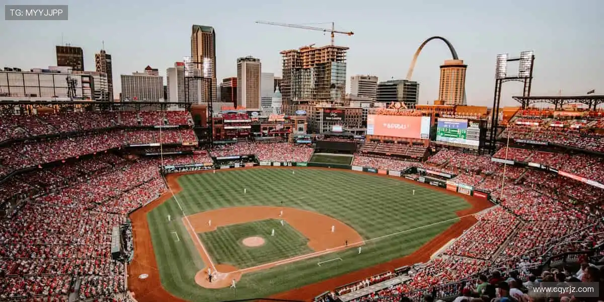 🏀巅峰对决,激情无限!🔥亲临现场,感受心跳加速的体育魅力!